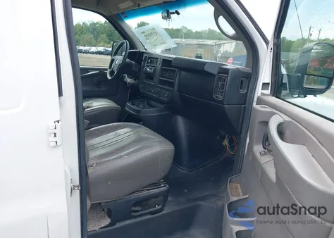 2015 Chevrolet Express 2500 Work Van из США, поврежденный, VIN 1GCWGGFF1F1220518